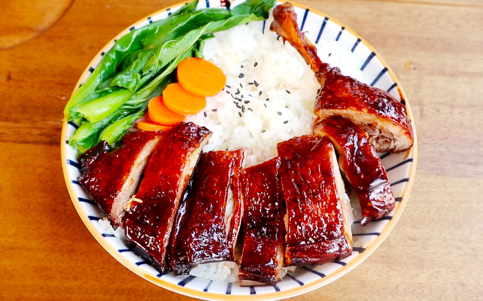 6块钱不到,100%满足的酱香鸭腿盖饭!