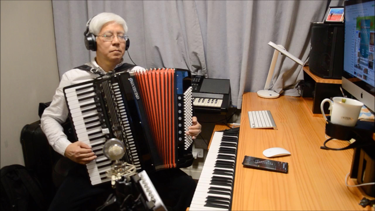 手风琴独奏:萱草花