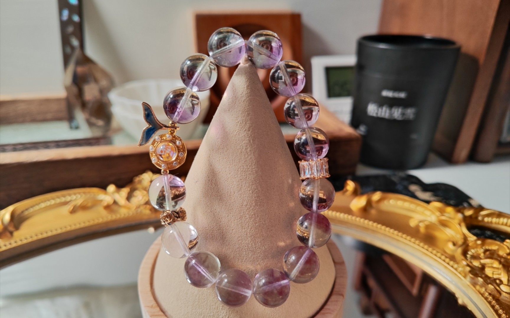 高冰透紫绿萤石手串(126元)