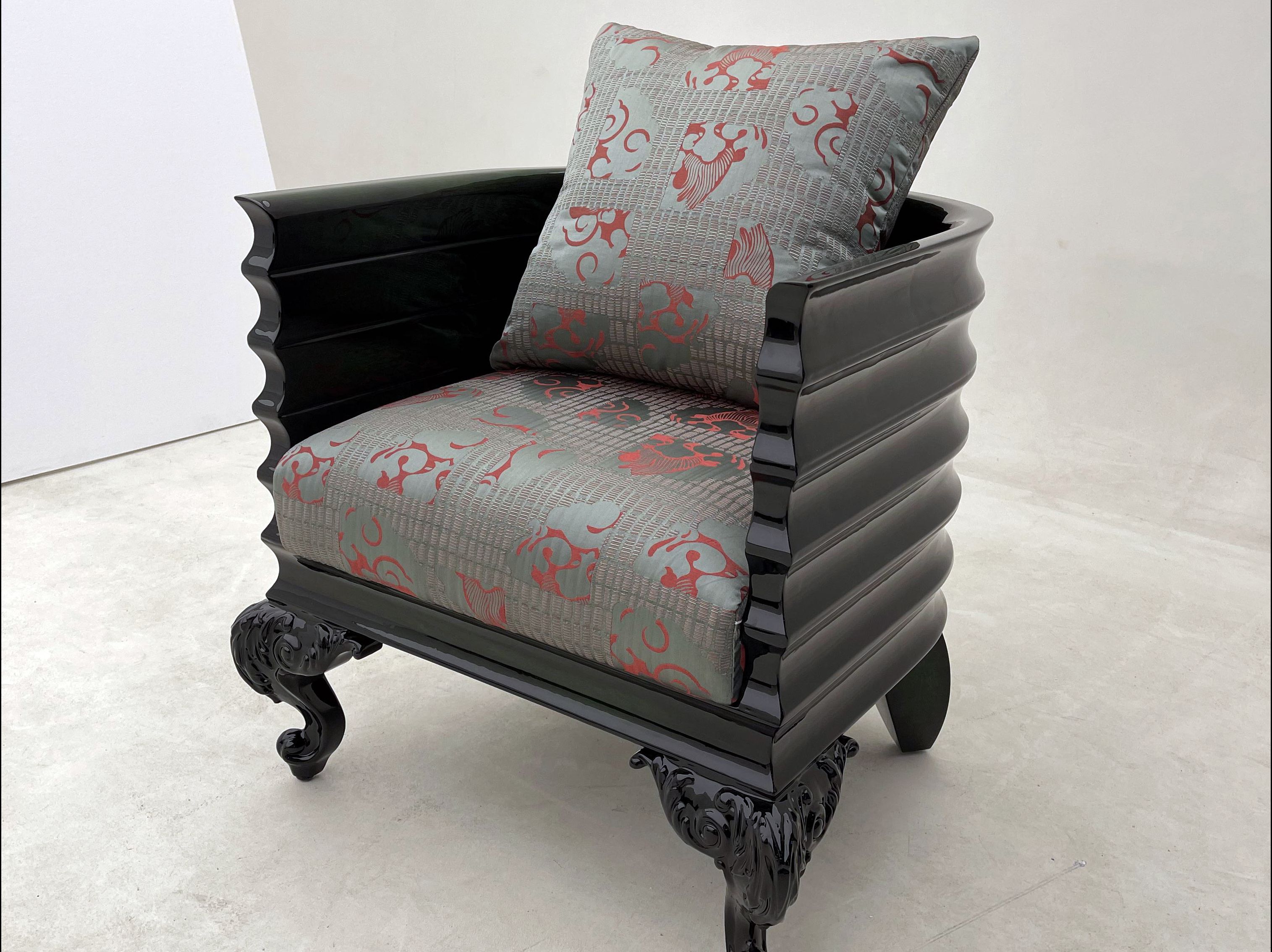 这张捷豹单椅把高亮光烤漆做出了翡翠绿的质感, 用它去装饰你的家居