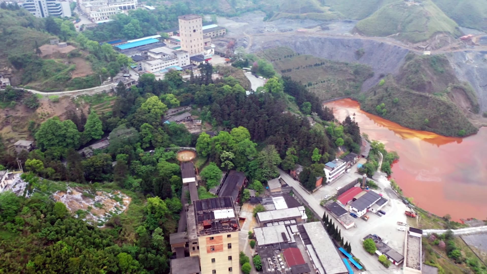 航拍华锡铜坑矿区,已经开采40多年, 每年还能出矿几百万吨?哔哩哔哩bilibili