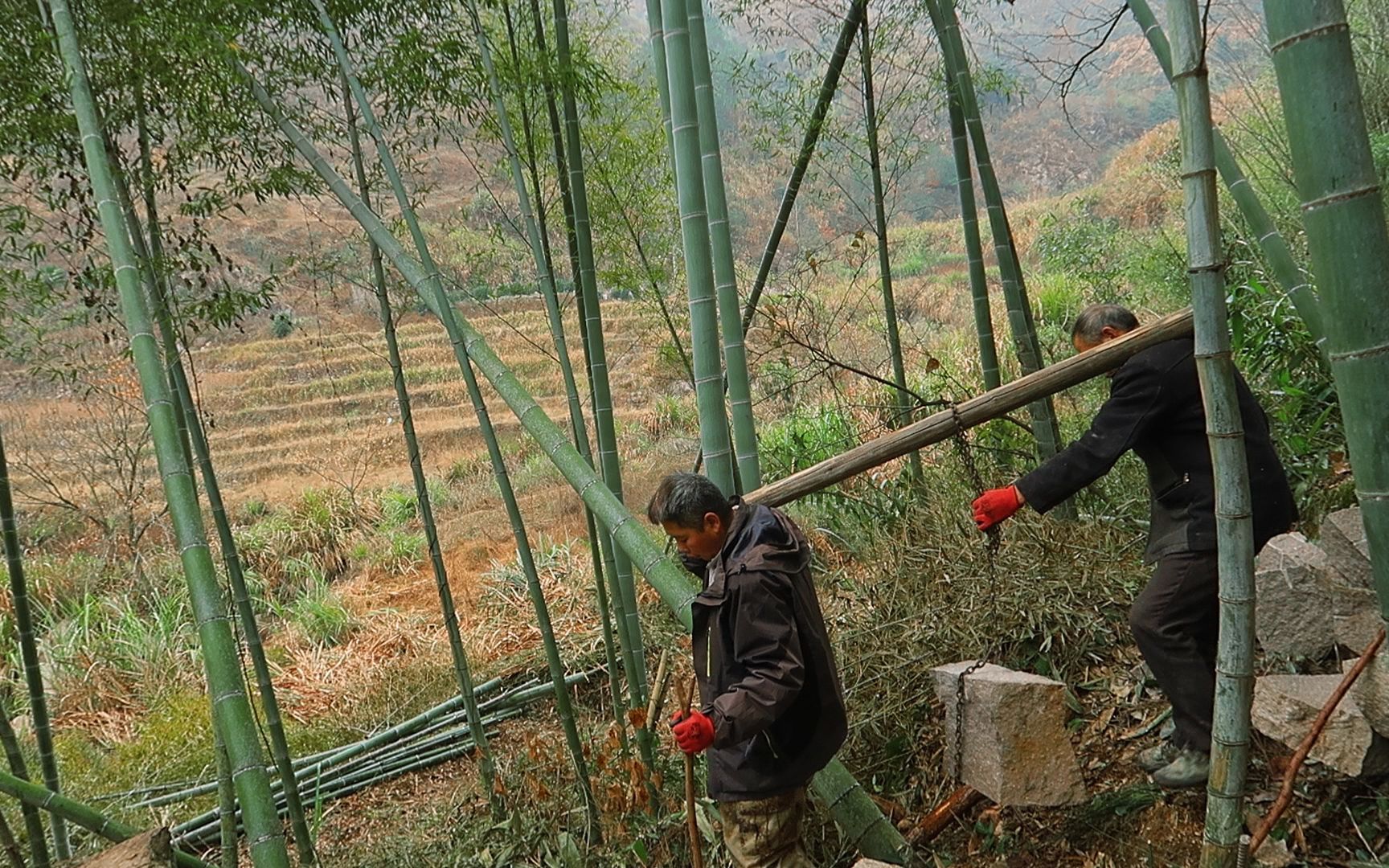 深山羊棚建造,用掉整整90块花岗石造出来棚基!简直是固若金汤哔哩哔哩bilibili