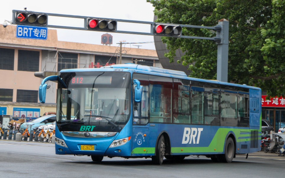 连云港海通快速公交反环2路zk6125hng2运行视频 搭载玉柴yc6g260n-50