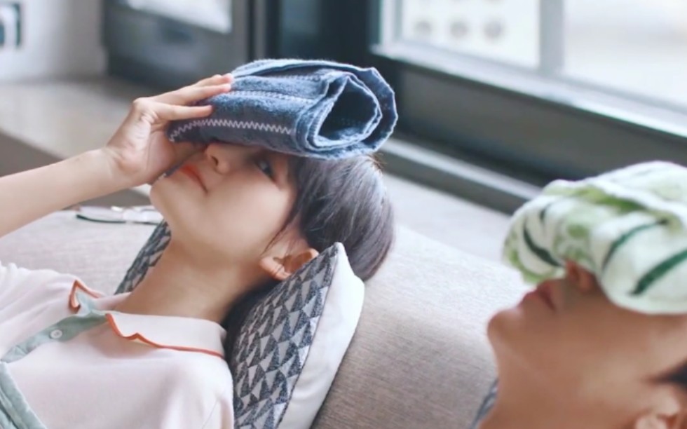 飞娜我不希望你孤单的去面对整个喧哗世界邱泽文淇