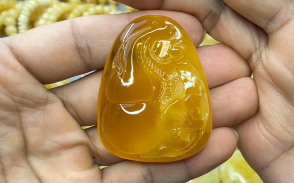 俄料蜜糖红雕刻蜜蜡葫芦毛衣坠吊坠