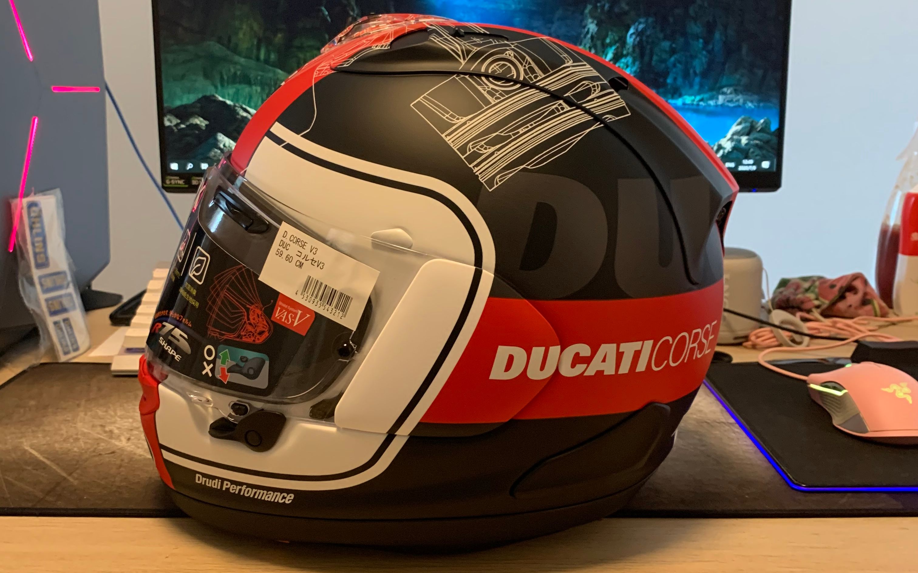 arairx7x头盔v4引擎版画开箱