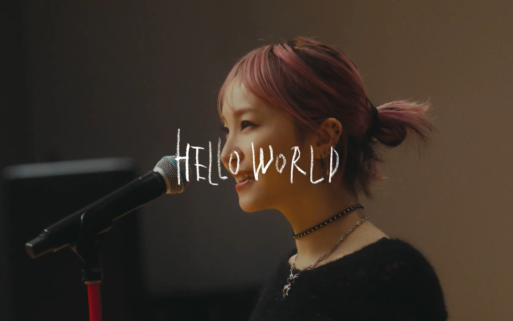 24.2.21【中日字】【LiSA/织部里沙】『HELLO WORLD』MUSiC CLiP 完整版MV(索尼相机C II 网络CM tieup曲)哔哩哔哩bilibili