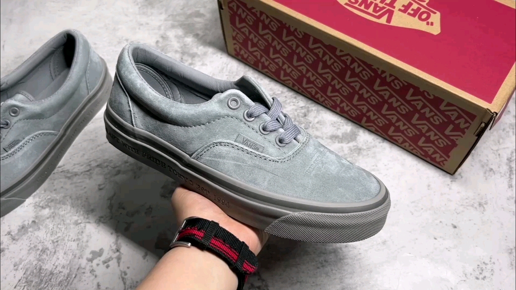 [图]NEIGHBORHOOD x Vans Old Skool 36 Dx 复古联名限量款