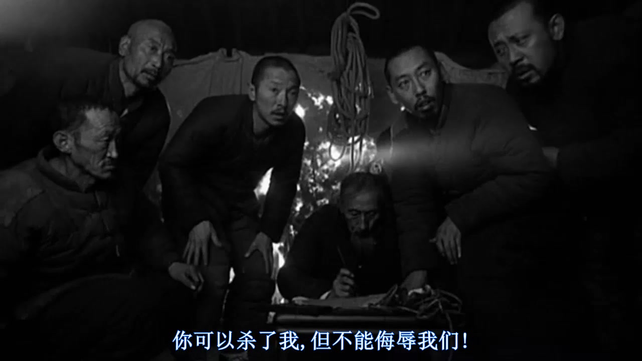 【鬼子来了】翻译鬼才把“不投降”翻译成“饶了我”：真是一本正经地瞎说八道！
