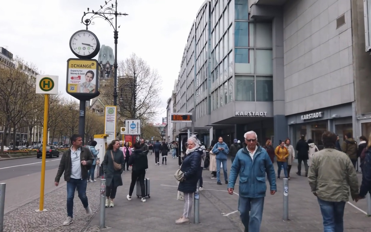 【超清德国】漫步春季周末的德国柏林市中心 库达姆大街 (2023.