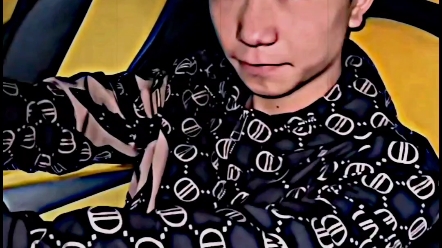 在当初学习的年龄,选择了鬼步舞,从此双脚踢破家徒四壁