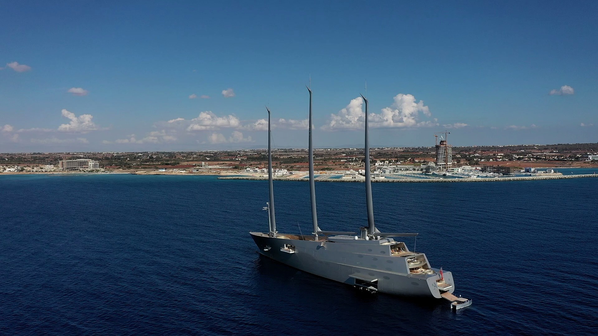 sailing yacht a - 阿依纳帕海岸_哔哩哔哩_bilibili