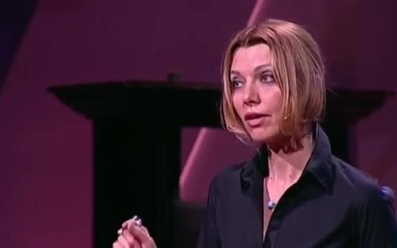 [图]【TED中字】小说的政治 The politics of fiction | Elif Shafak