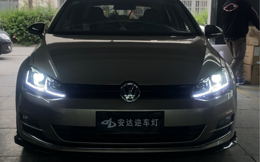 大众高尔夫7卤素大灯不亮 无损替换升级新款高配全led大灯总成