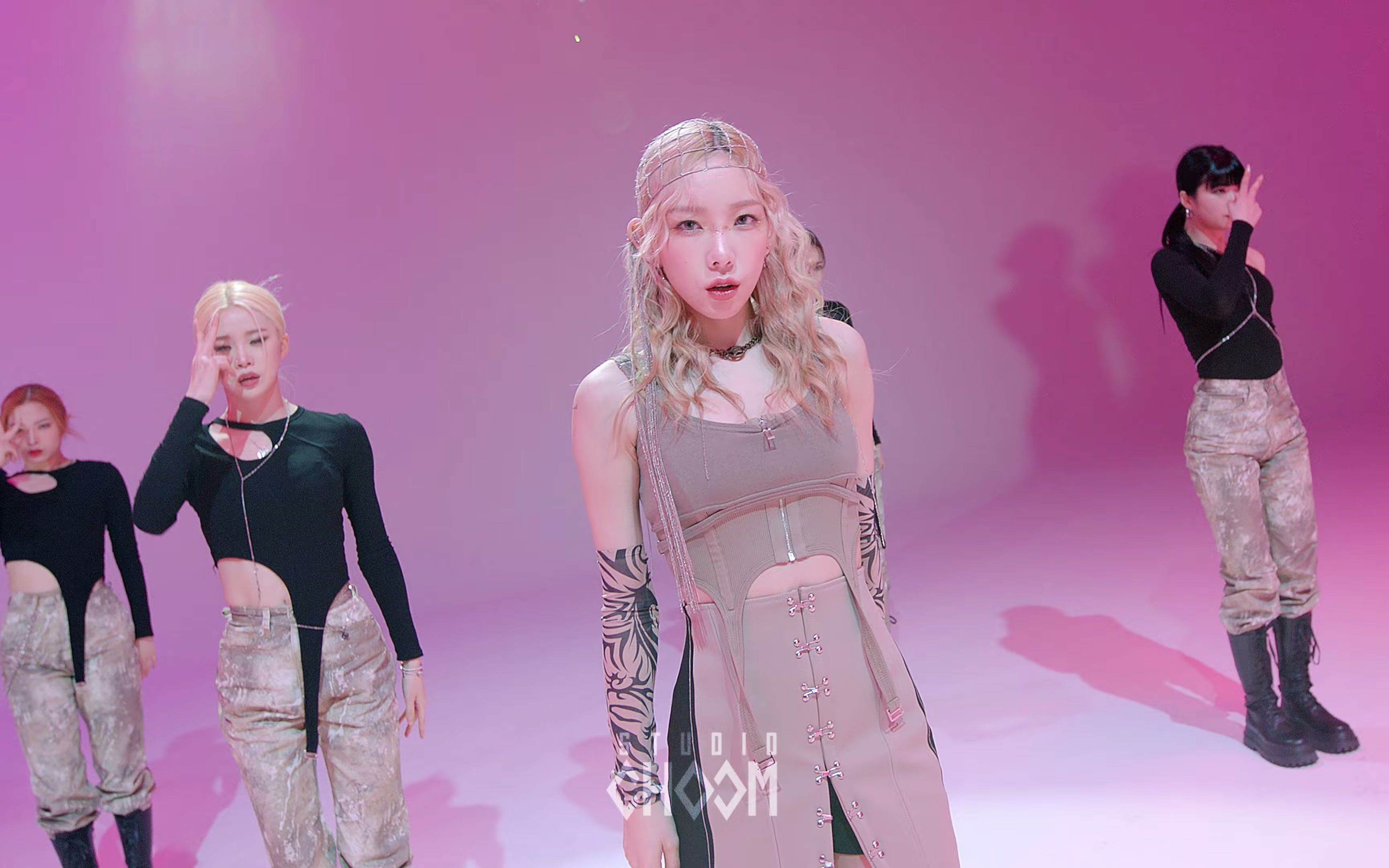金泰妍 TAEYEON - INVU (BE ORIGINAL舞蹈) (4K)_哔哩哔哩_bilibili