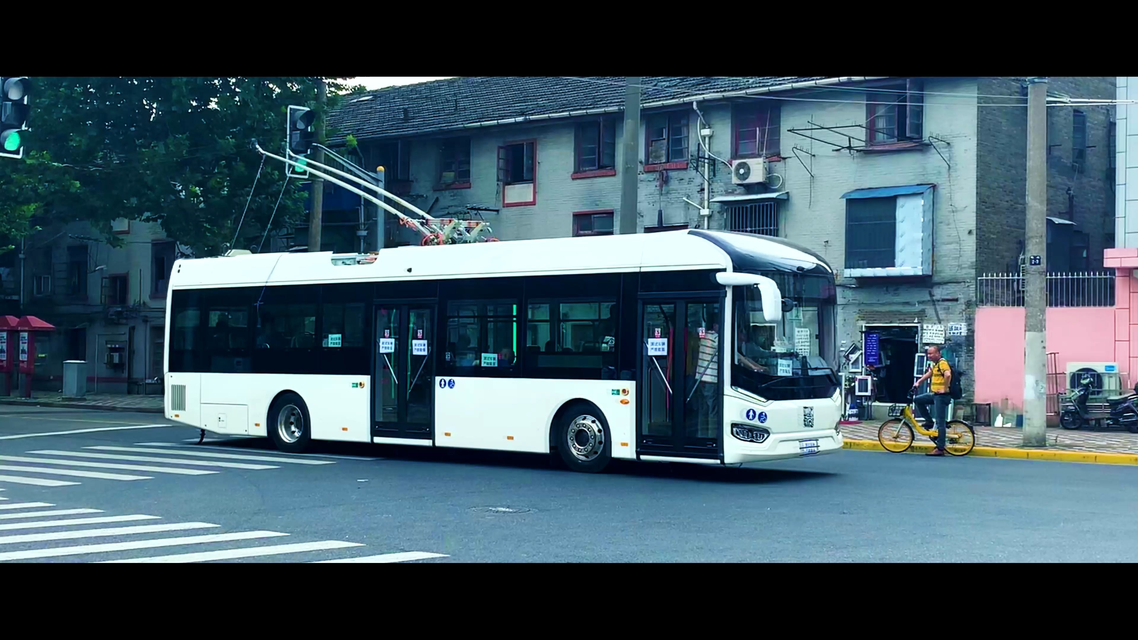 申沃客车sunwiniev12t