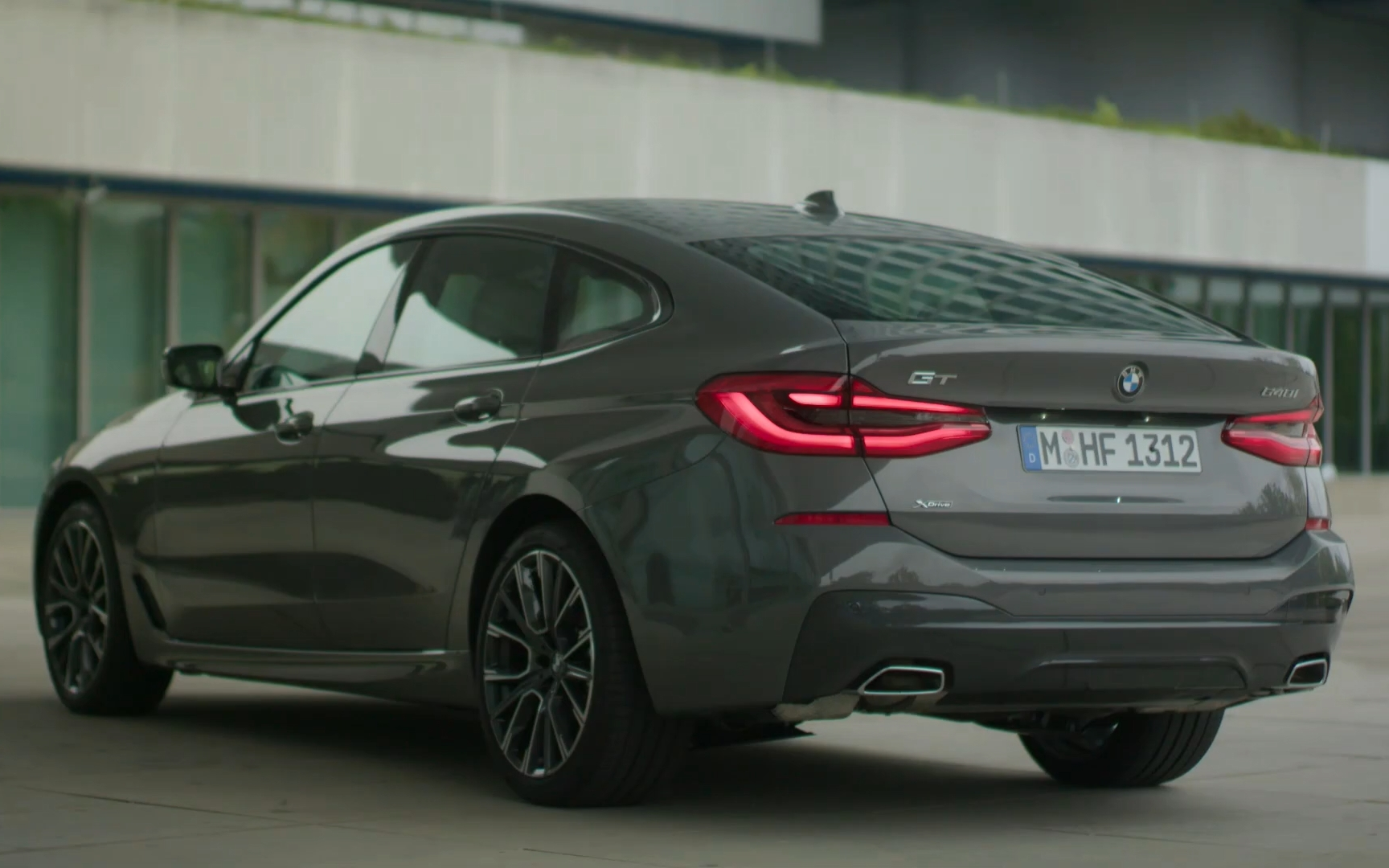 2021 宝马 640i gt - 内外饰及官方驾驶视频