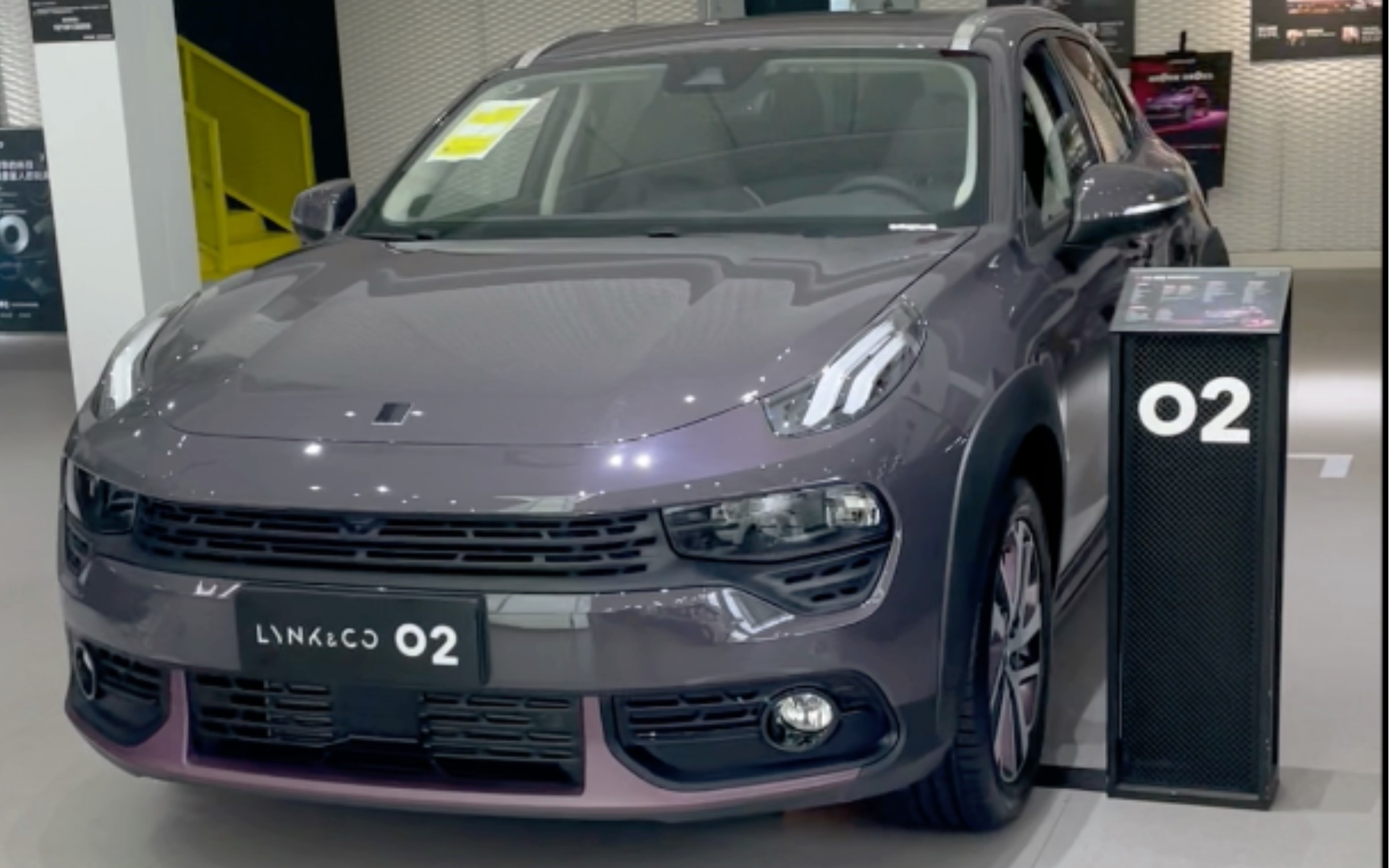 领克02-紫灰色,闺蜜看了直呼后悔买了golf