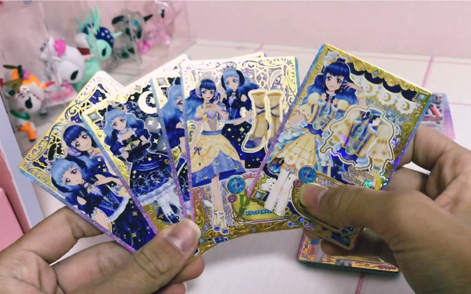 偶像活动friends大陆第三弹卡抽拆封