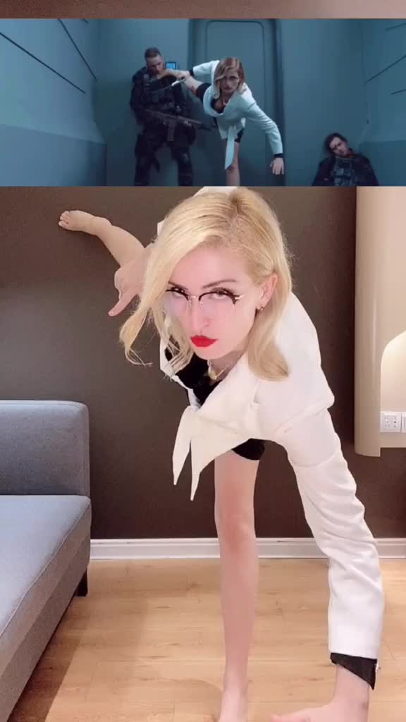 大家都说的衣服不对那我今天再来啦蟑潮你真是每个动作都是戏姿娜