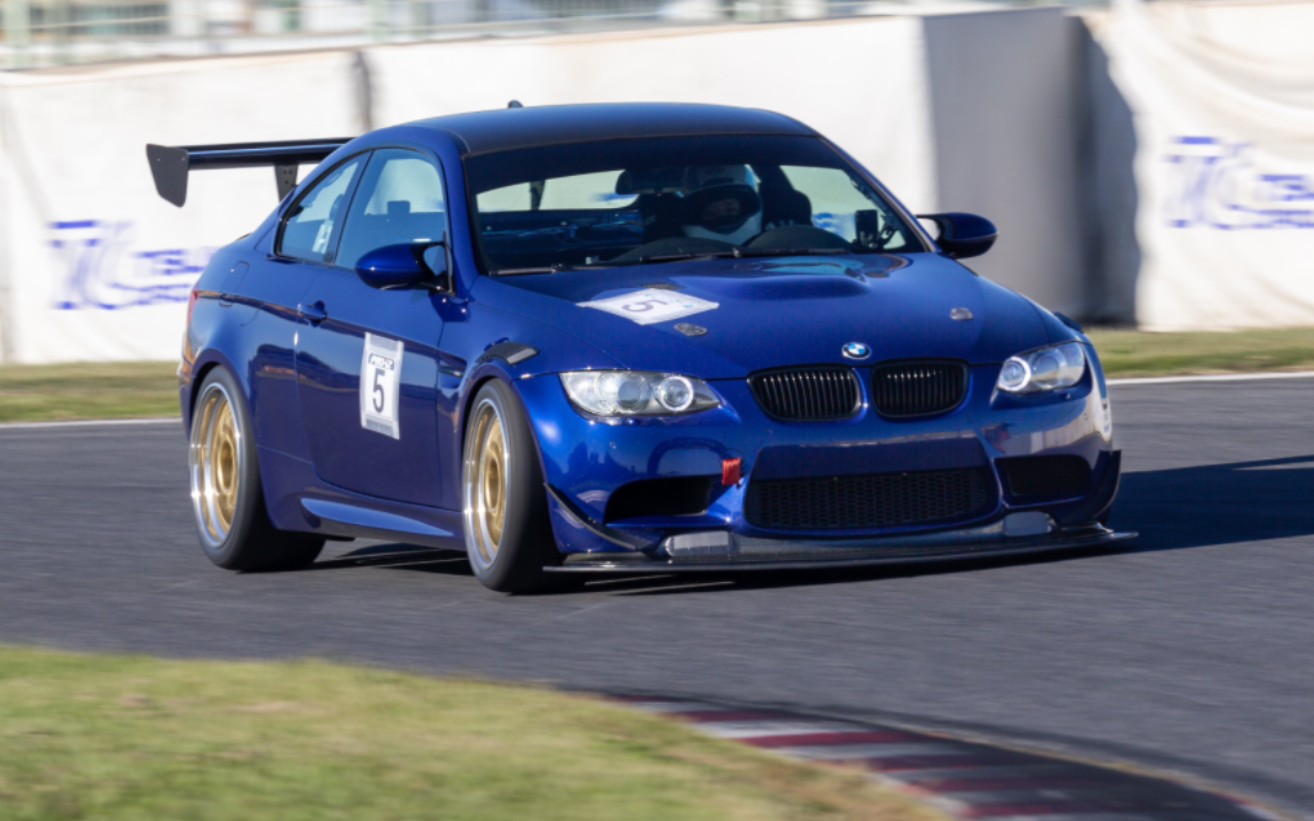 筑波赛道 1分01秒164 宝马 e92 m3 手动(mt) 400hp 1400kg a050gs f/r