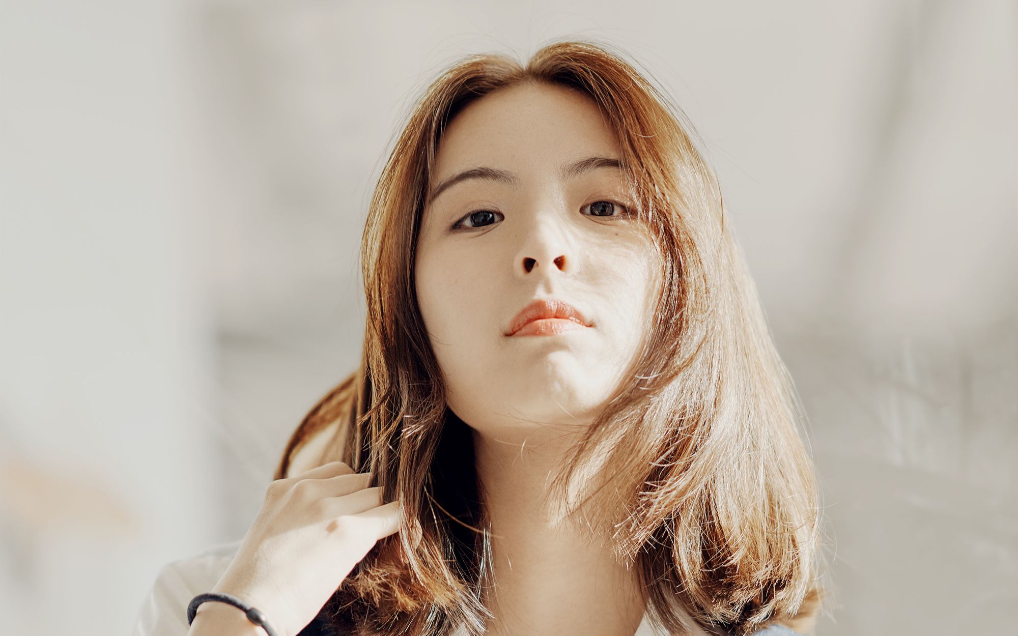 【商业人像精修】复古ins风格追色 中性灰 过程演示