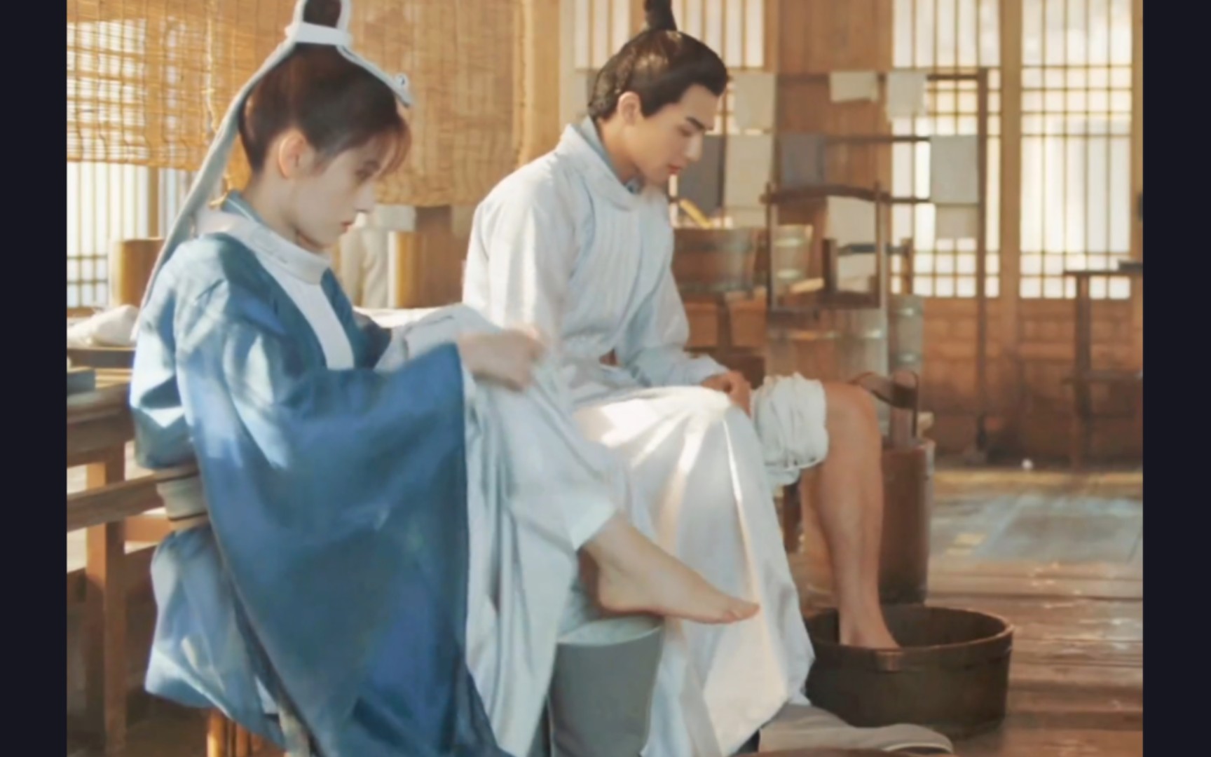 明星美足之鞠婧祎