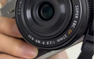 Télécharger la video: 富士27mm f2.8对焦声音太大了，有入手这只头的人看下正常吗？