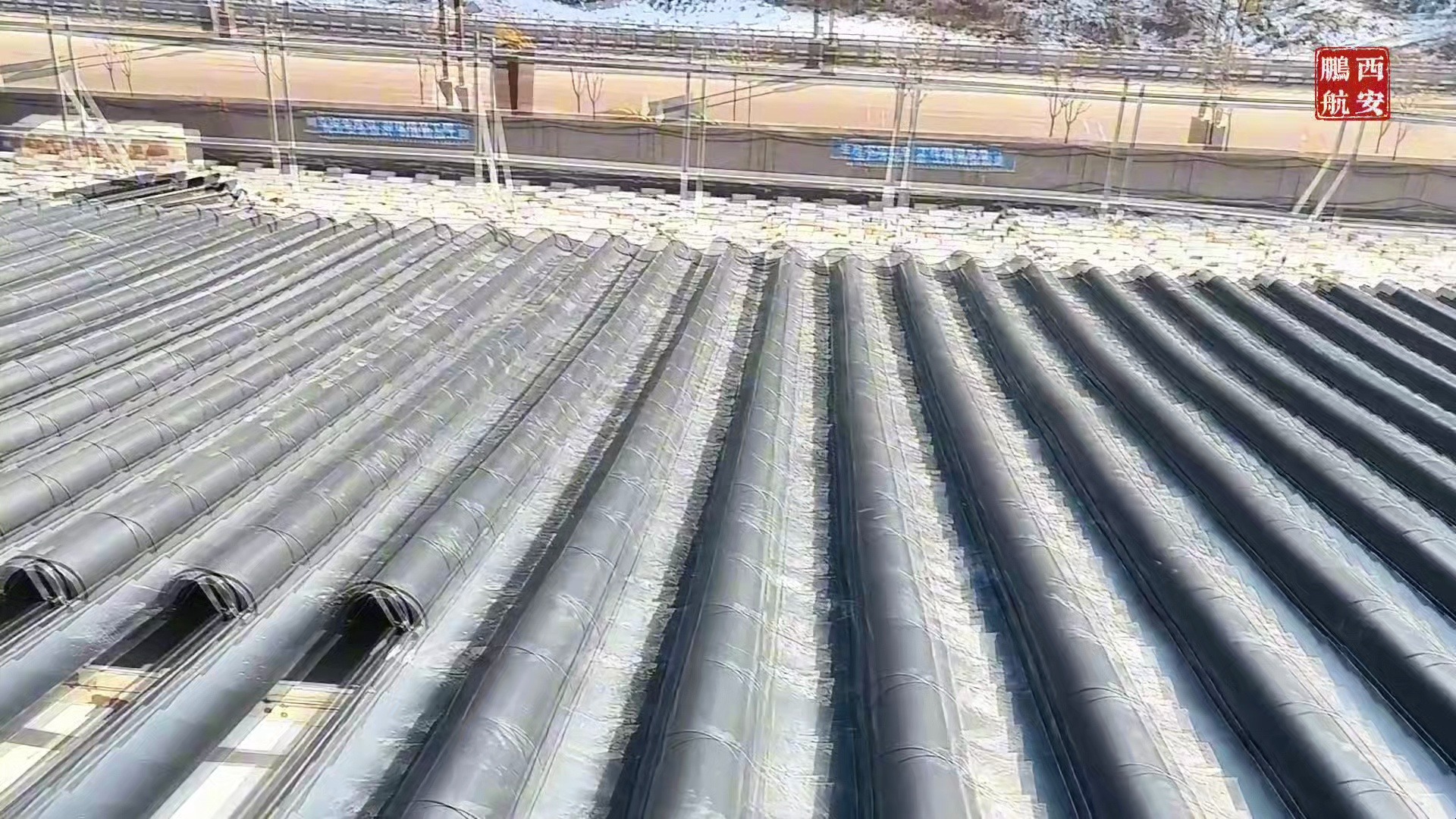 分体铝瓦施工现场展示(铝合金仿古瓦_铝镁锰屋面瓦_铝制金属瓦)