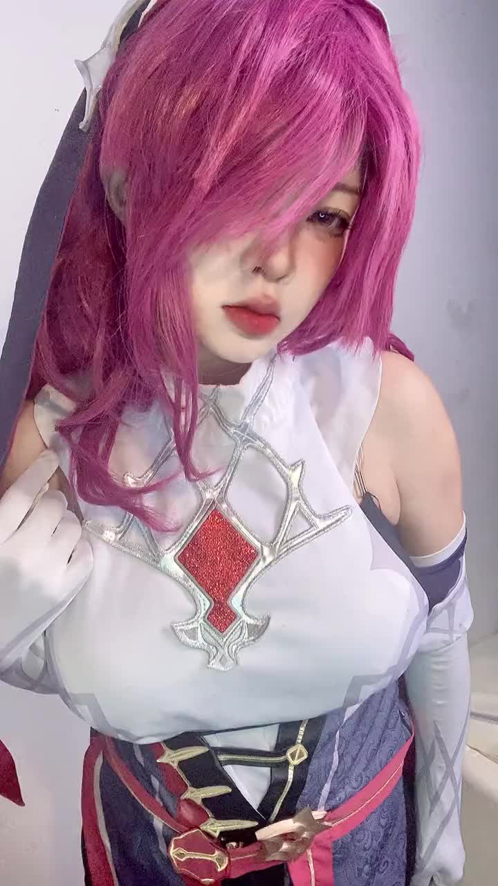 原神cos #罗莎莉亚cos 这个眼神够嫌弃吗?