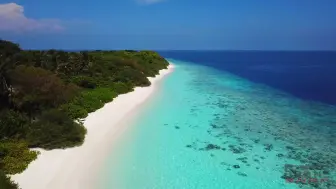 Télécharger la video: 4K超清：马尔代夫绝美自然风景-Maldives ???????? - by drone [4K]