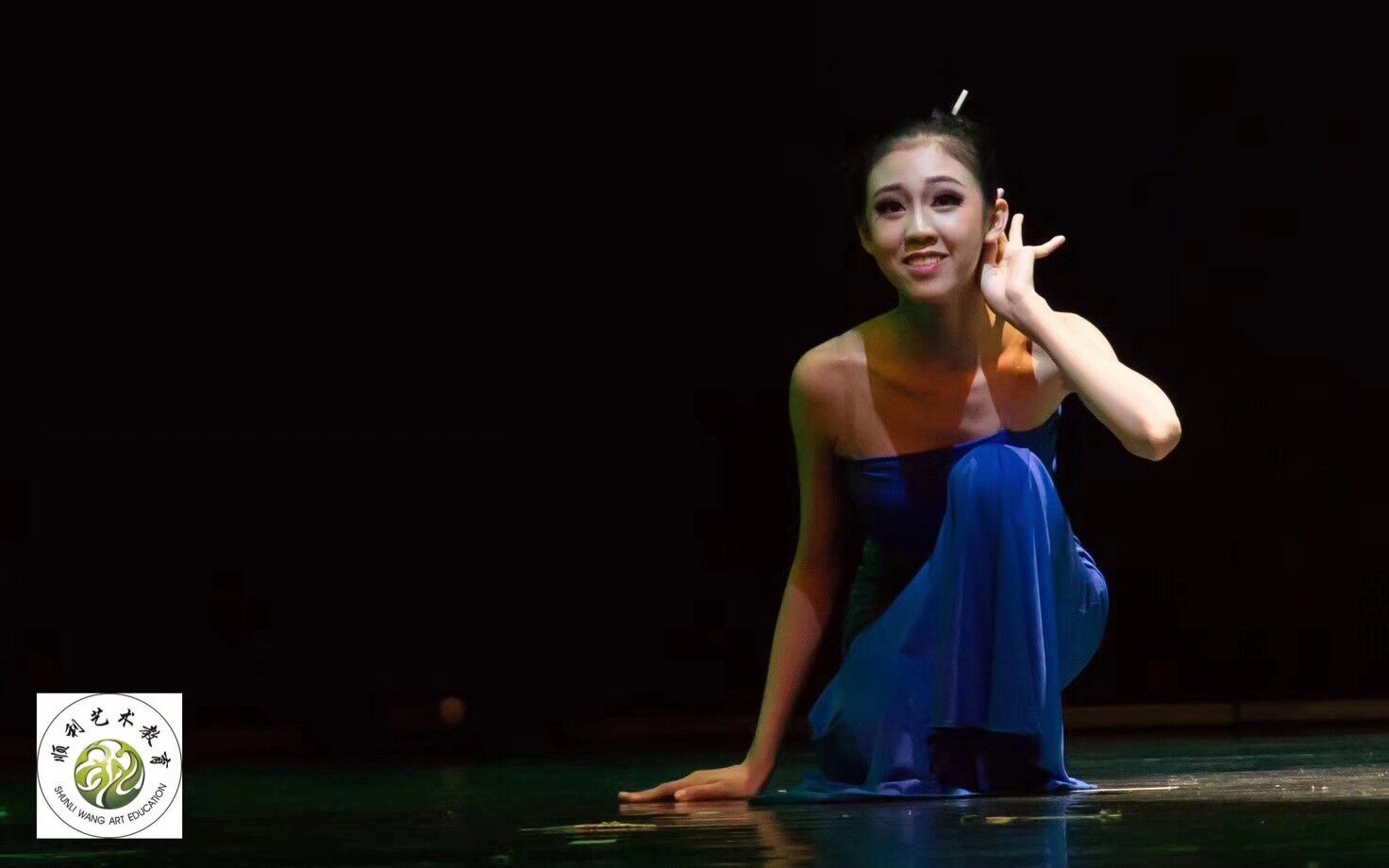 sl舞蹈学校汇报演出 傣族舞蹈《小卜少》