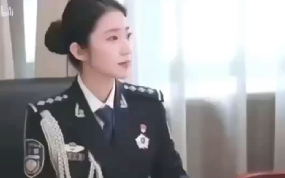 [图]张津瑜最美警花采访