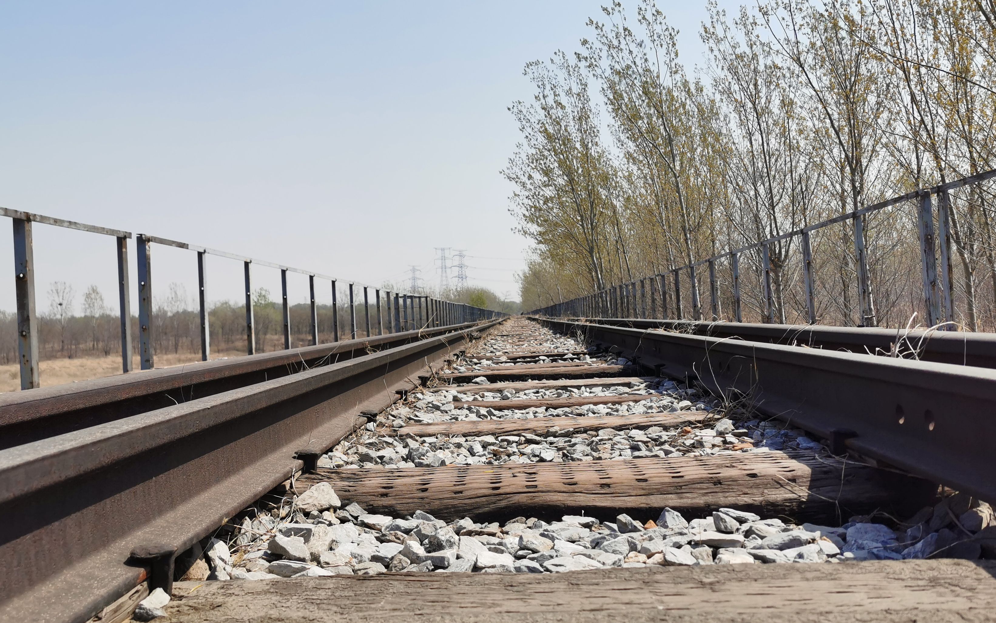 活动作品探索废弃多年的黄良线铁路完成