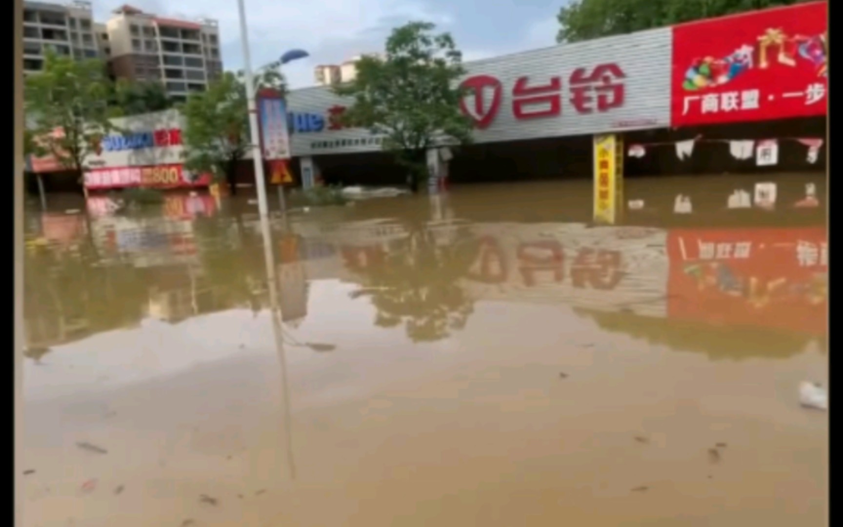 [图]直击广东特大暴雨，惨不忍睹!