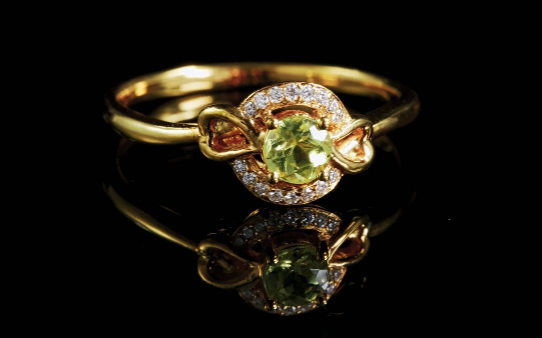 穿越时空的金绿宝石戒指肯定值得你拥有!