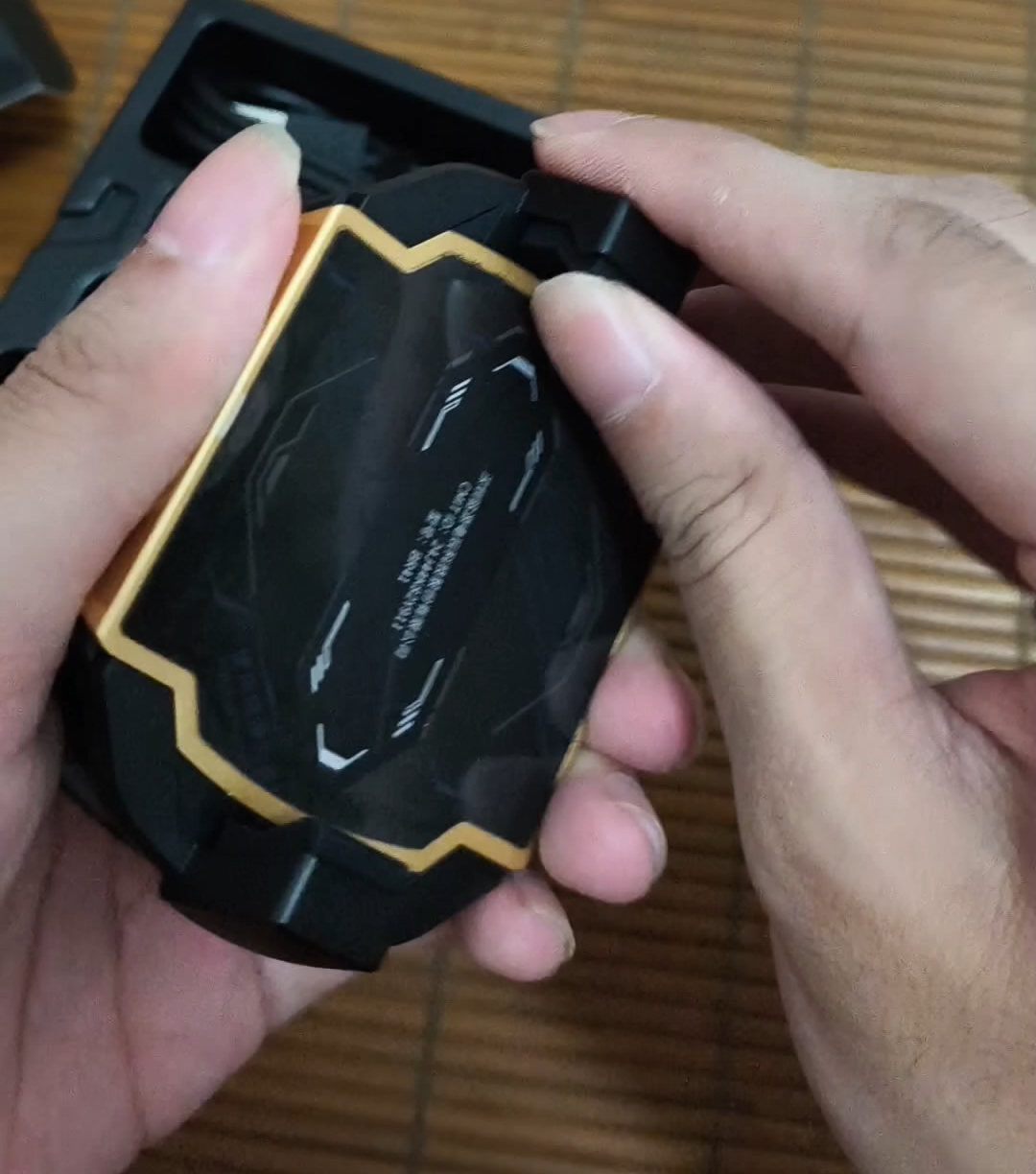 简单开箱黑鲨4pro 性价比极高的散热背夹