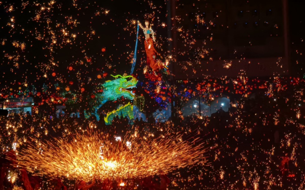 铜梁火龙打铁花完整版