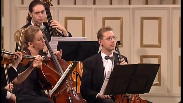 [图]【舒伯特 | C大调弦乐五重奏-弦乐团改编版】Gidon Kremer & Kremerata Baltica: Schubert String Quintet