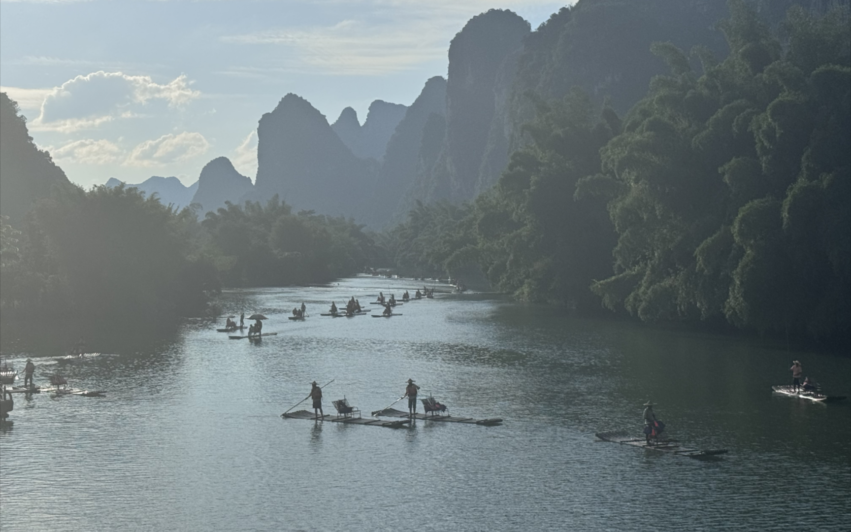 去见语文书中的桂林山水,完成课文中的闭环.