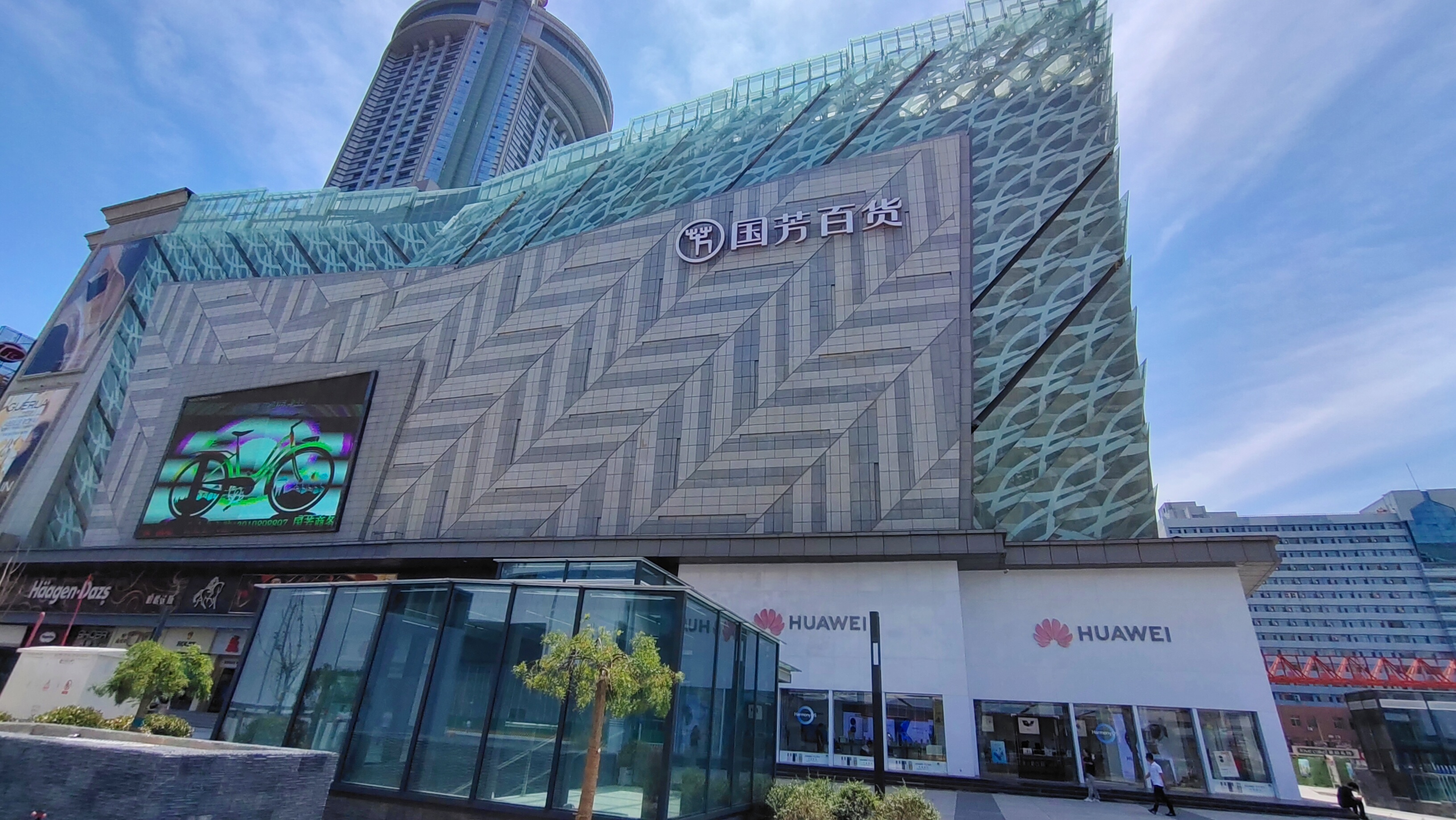 兰州大型综合体,与地铁无缝对接的国芳广场,餐饮区域聚集人气