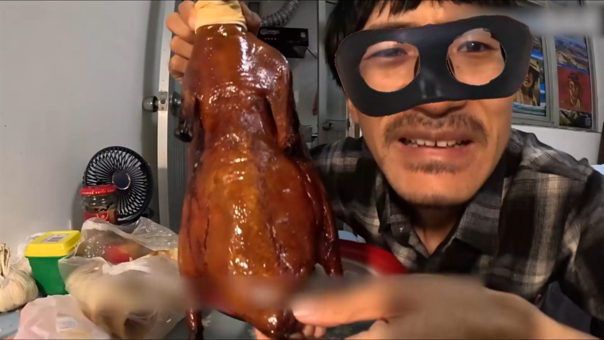 终于吃上老八秘制小汉堡了