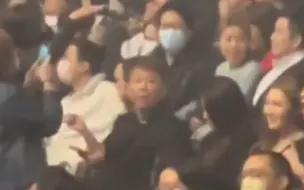 Скачать видео: 不发新专辑跑去听张学友大哥演唱会的陶喆