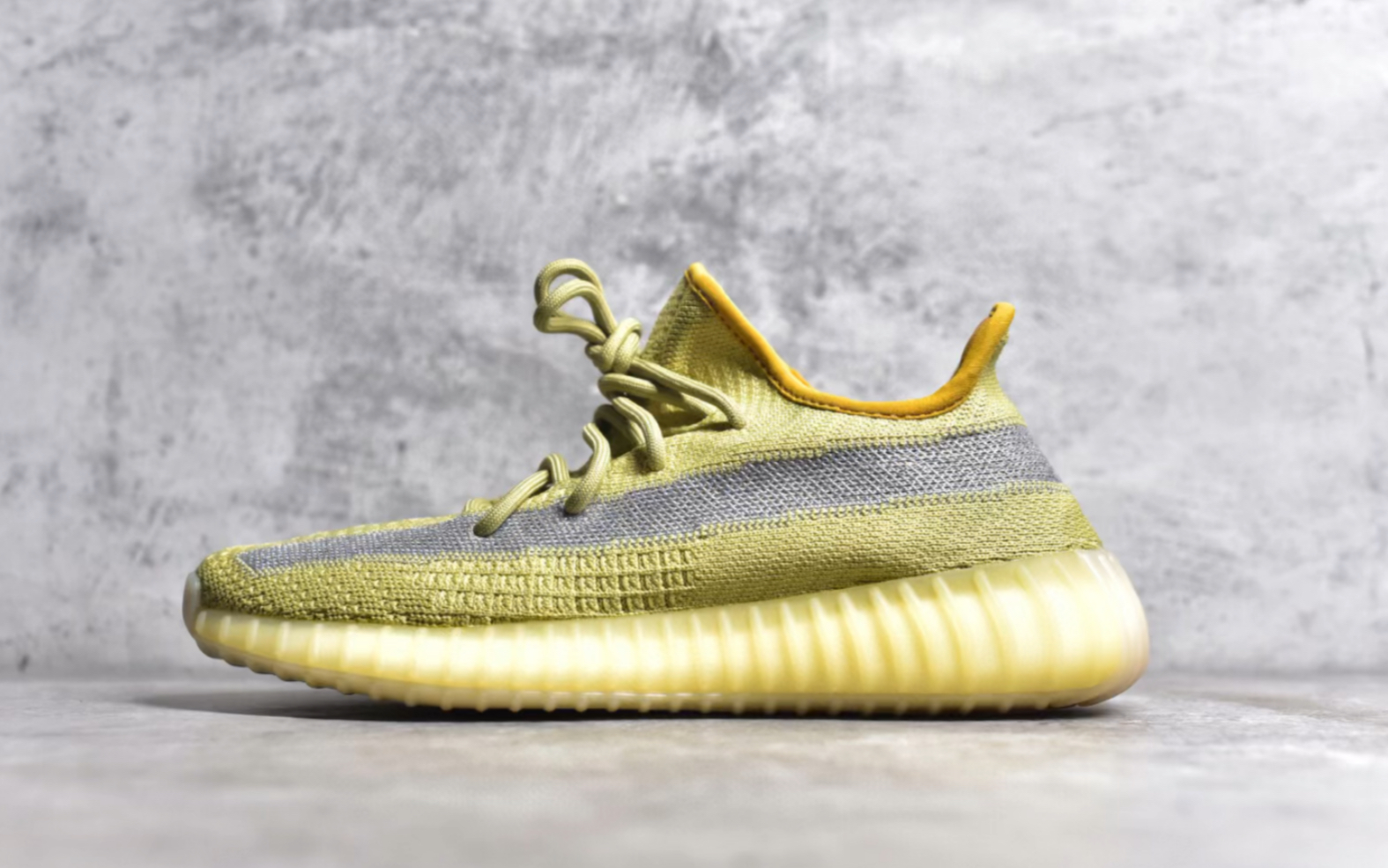 阿迪达斯 adidas yeezy 350v2 boost marsh 椰子沼泽侧透满天星运动鞋