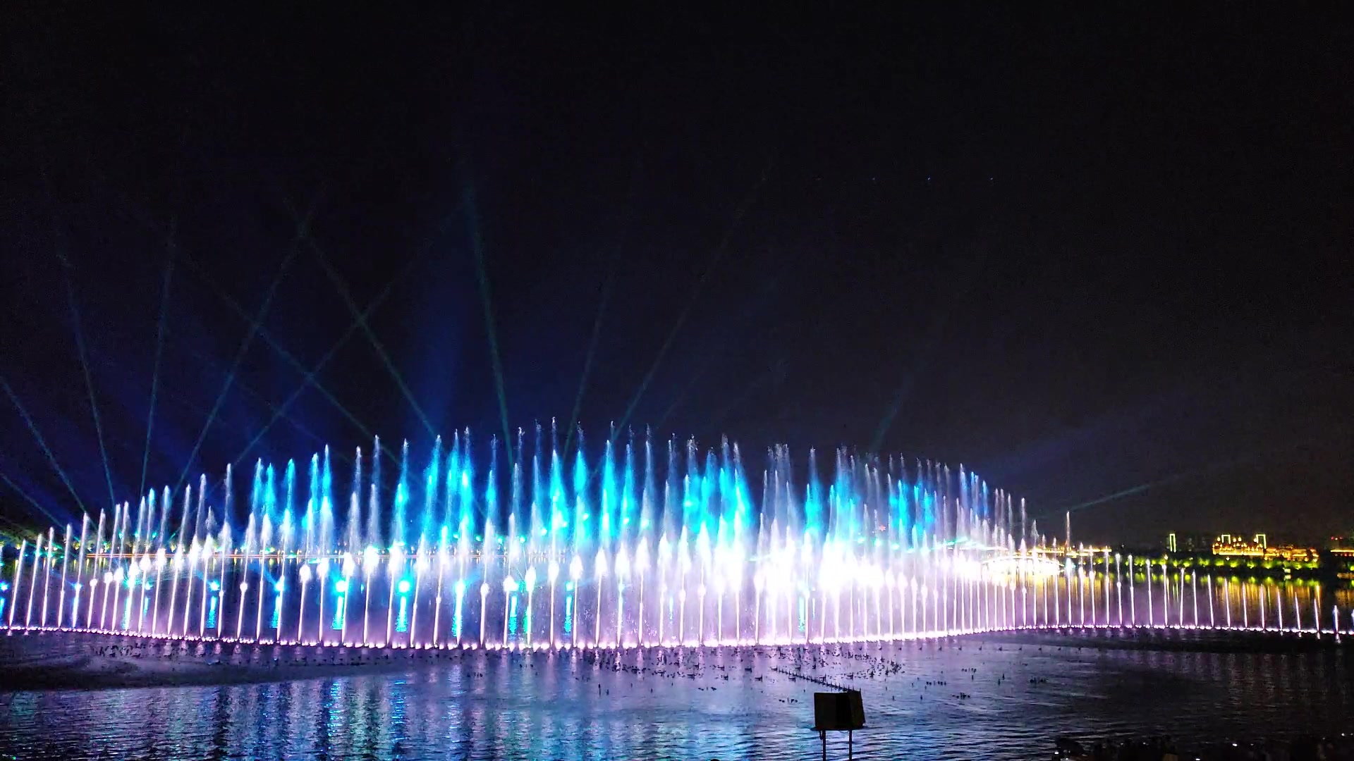 南湖音乐喷泉广场图片
