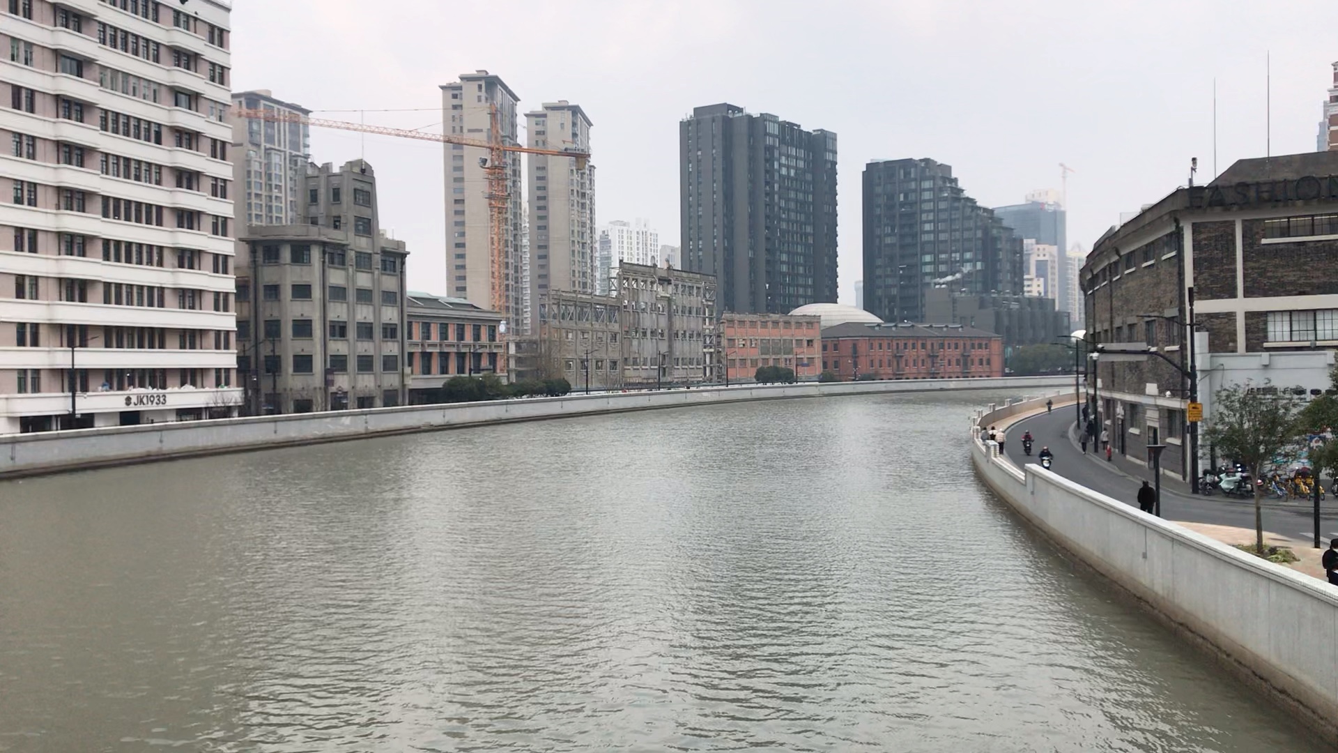 上海街景(拍摄于苏州河,南苏州路)