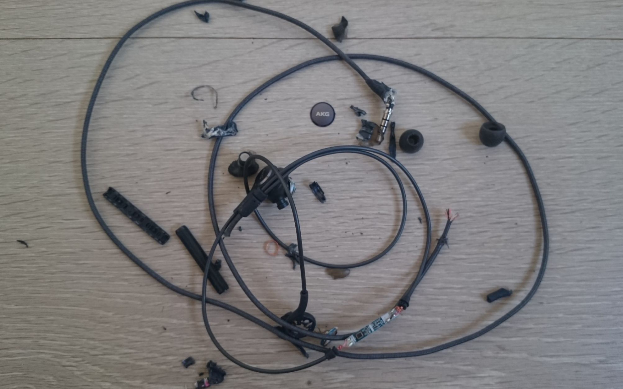 三星手机原装akg耳机暴力拆解_哔哩哔哩_bilibili