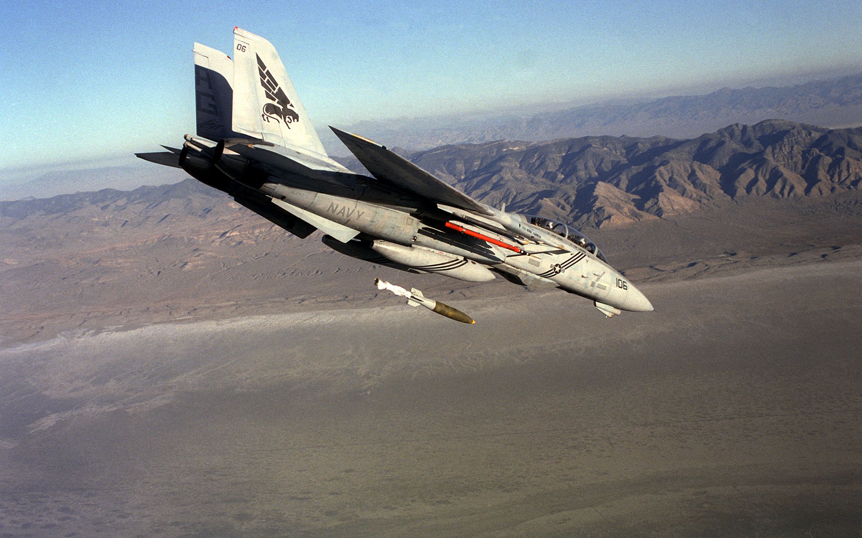 dcsworldf14机场低空轰炸任务