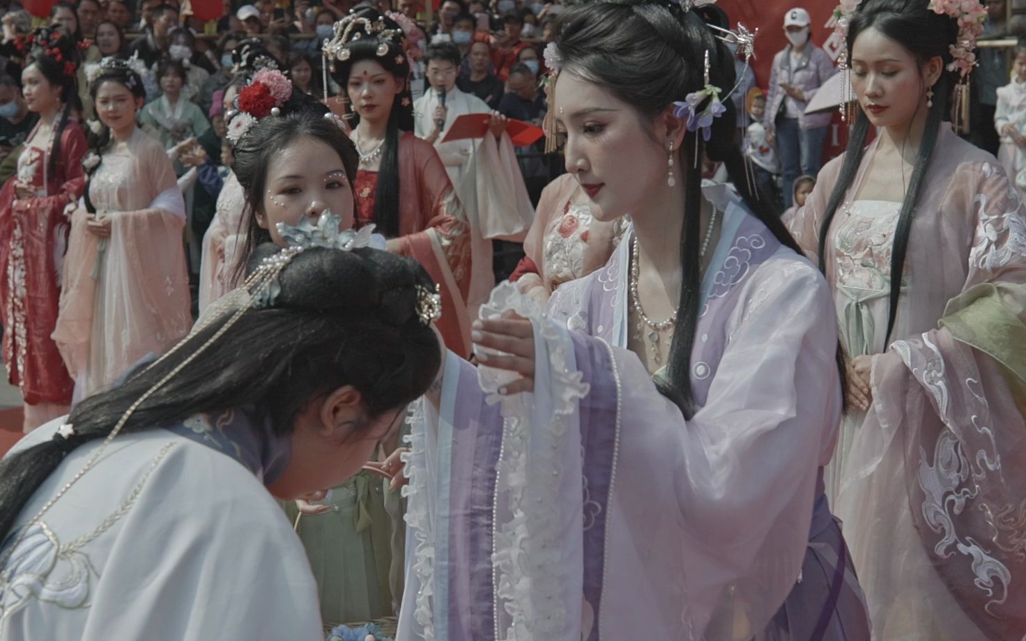 2023年南宁第一场花朝节簪花赐福仪式