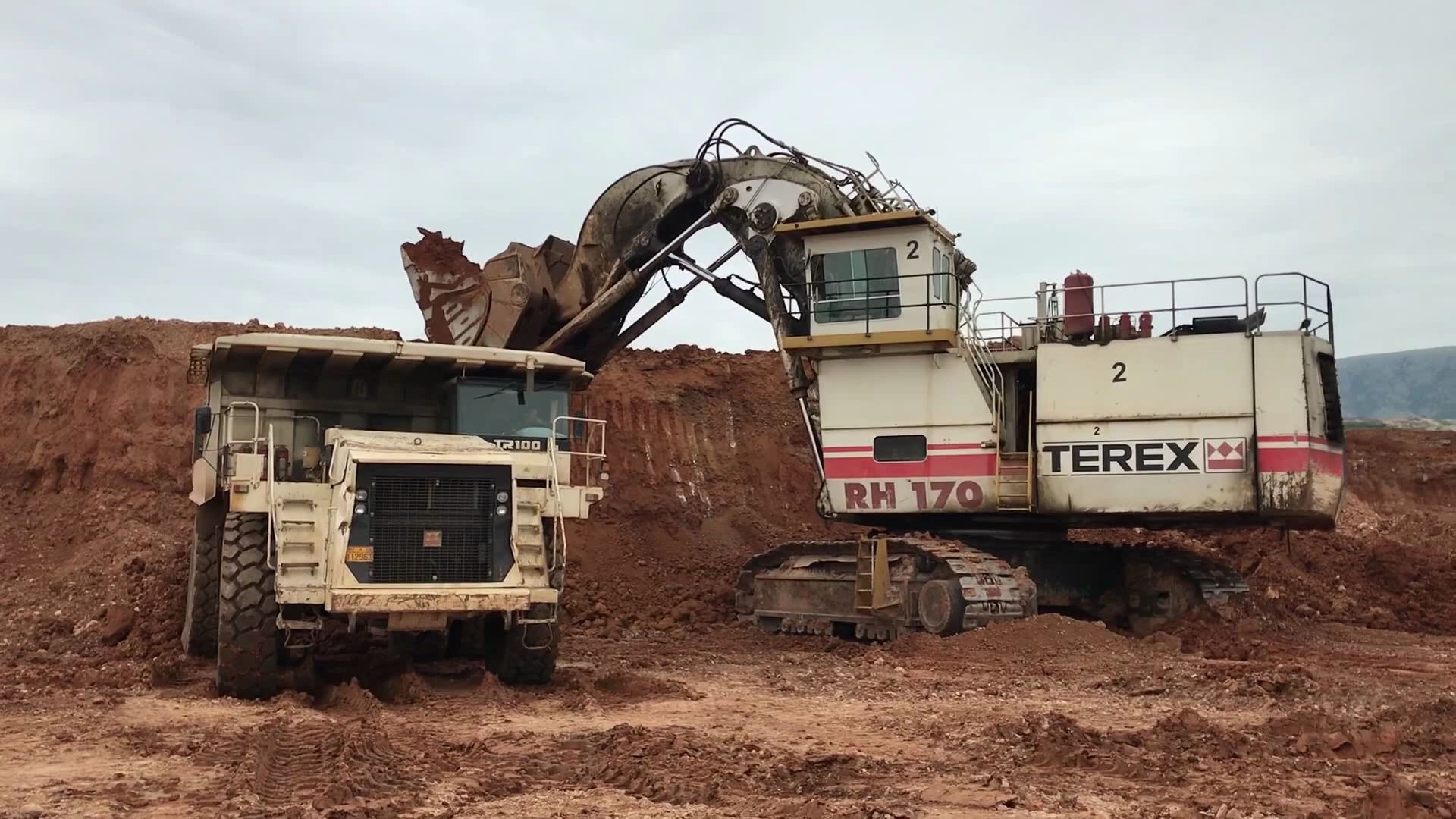 特雷克斯rh170挖掘机 - mega machines channel